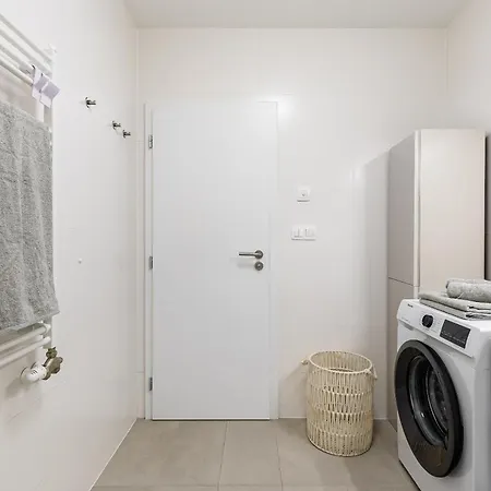 Apartament Tomasikova *